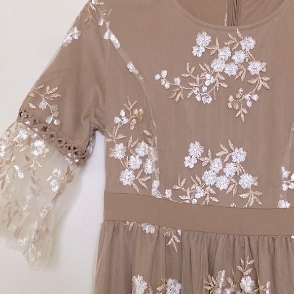 Pink Lily Floral Tulle Dress - Picture 2 of 2